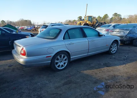 2004 Jaguar Xj Vanden Plas z USA, uszkodzony, nr VIN SAJEA74C44SG12197